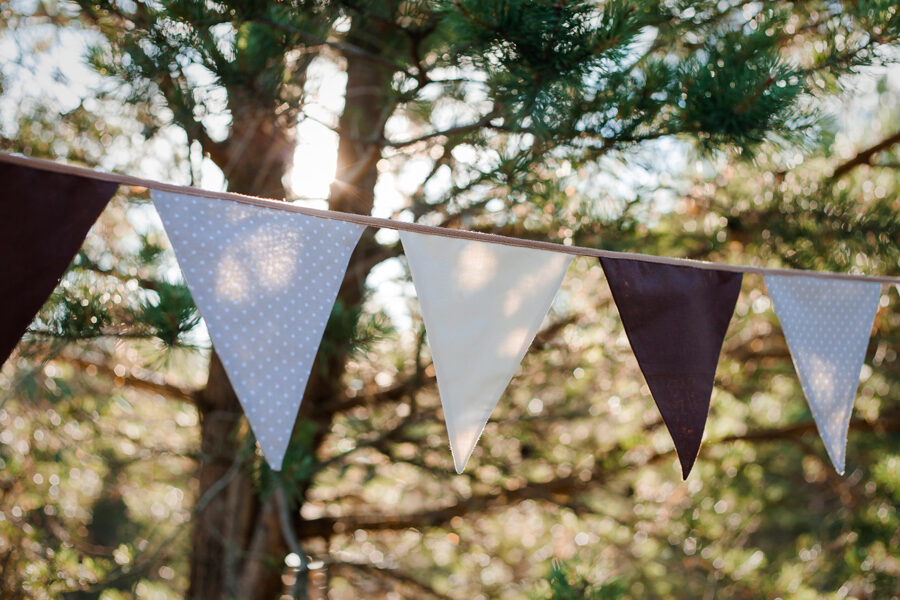 Karodziņu virtene, bēši/brūni, 4m