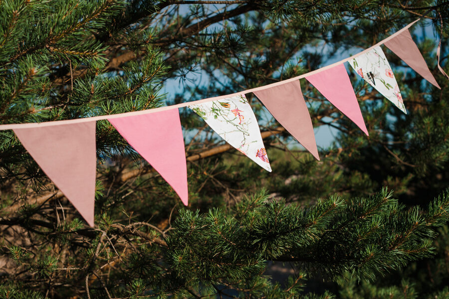 Karodziņu virtene, pasteļrozā/balts ziedu/dūmakaini violets, 4m