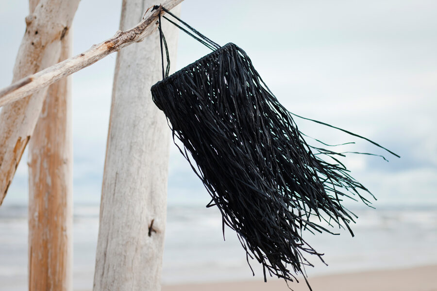 Rafijas dekors, mazais, melns